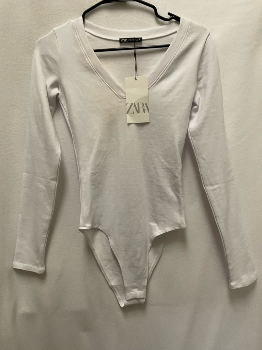ZARA White V-Neck Long Sleeve Bodysuit